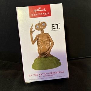 Hallmark Keepsake E.T. Ornament with Red and Green
